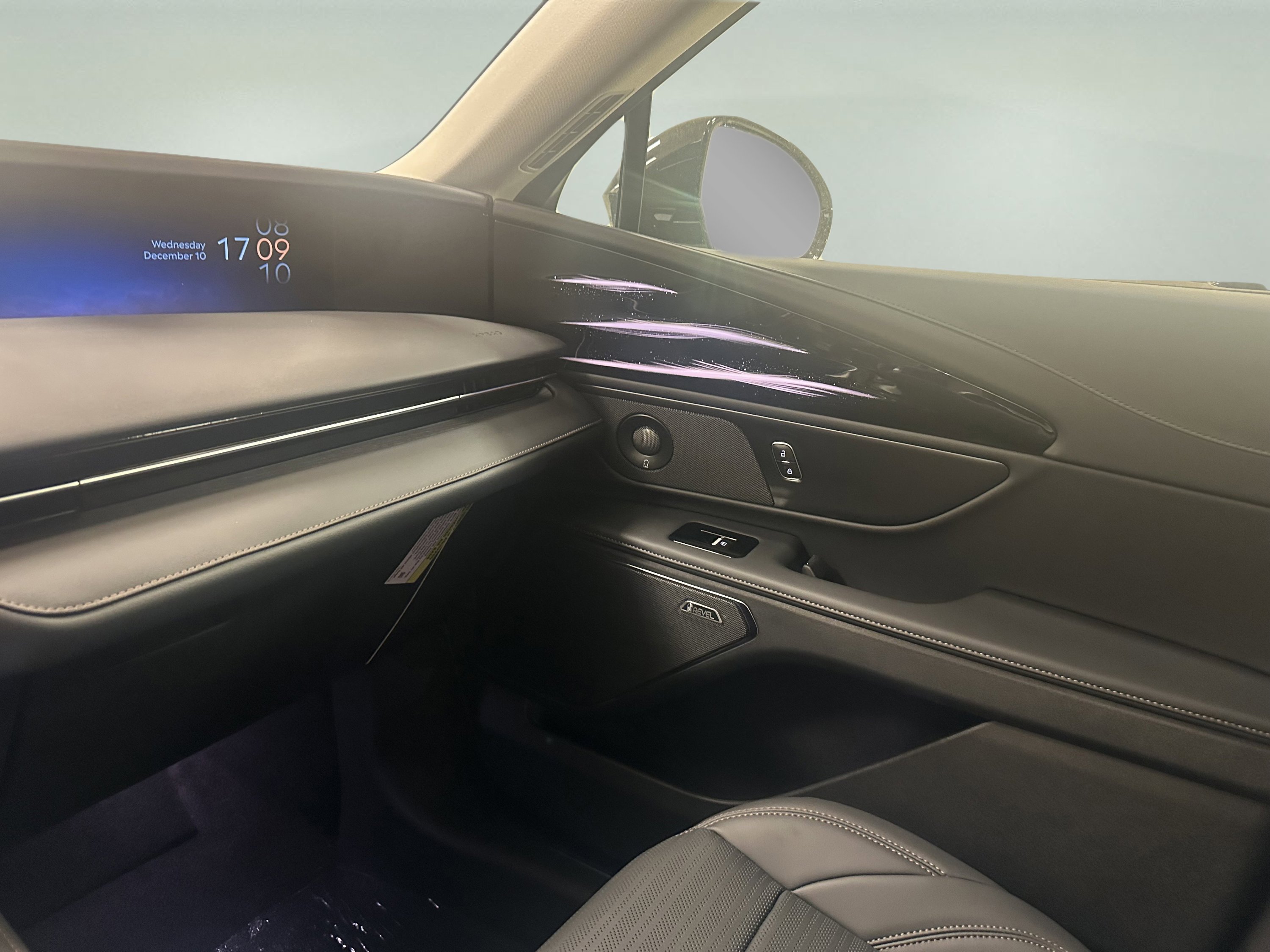 New 2026 Lincoln Nautilus Reserve w/ Jet Appearance Package image 17