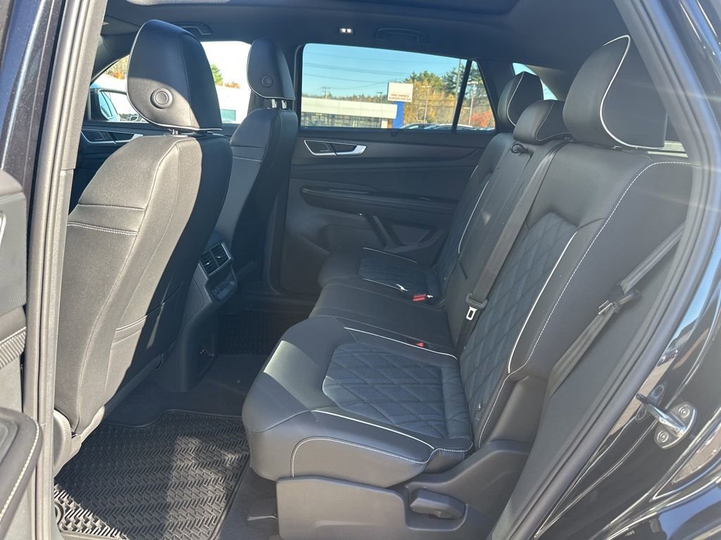 New 2026 Volkswagen Atlas Cross Sport SEL Premium R-Line image 25