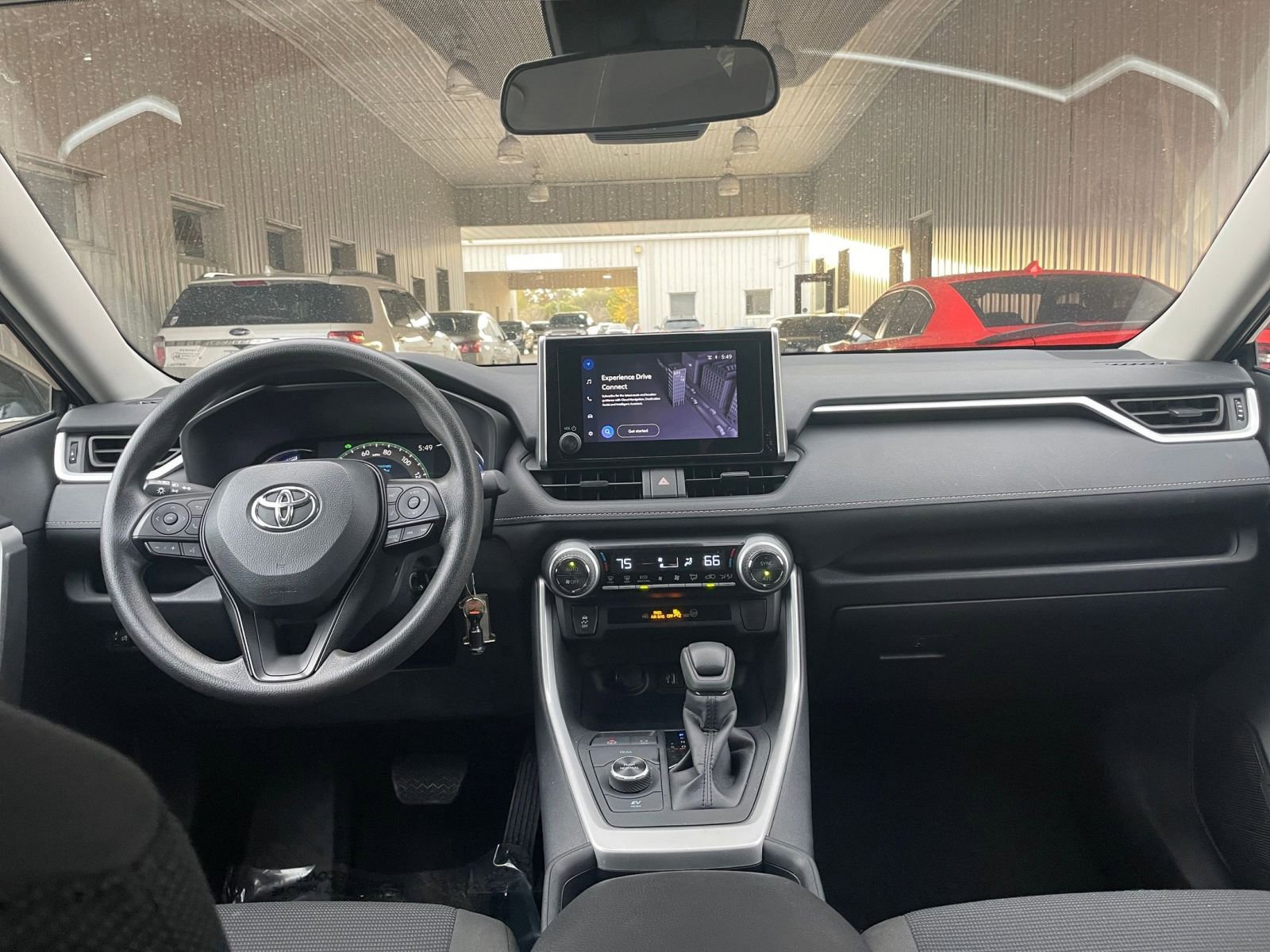 Used 2025 Toyota RAV4 LE image 32