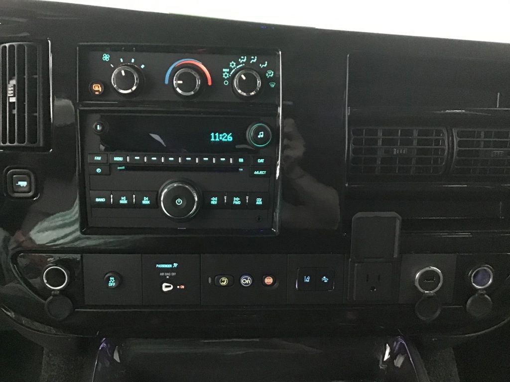 Used 2021 GMC Savana 2500 image 30