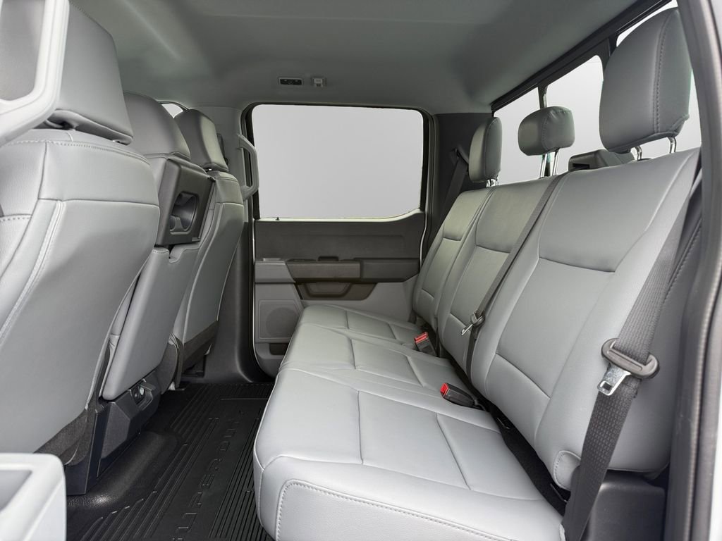 New 2026 Ford F550 4x4 Crew Cab image 13