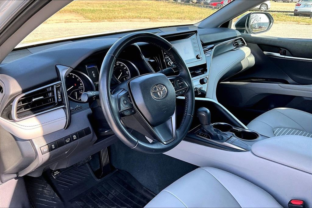 Used 2023 Toyota Camry SE w/ Convenience Package image 12
