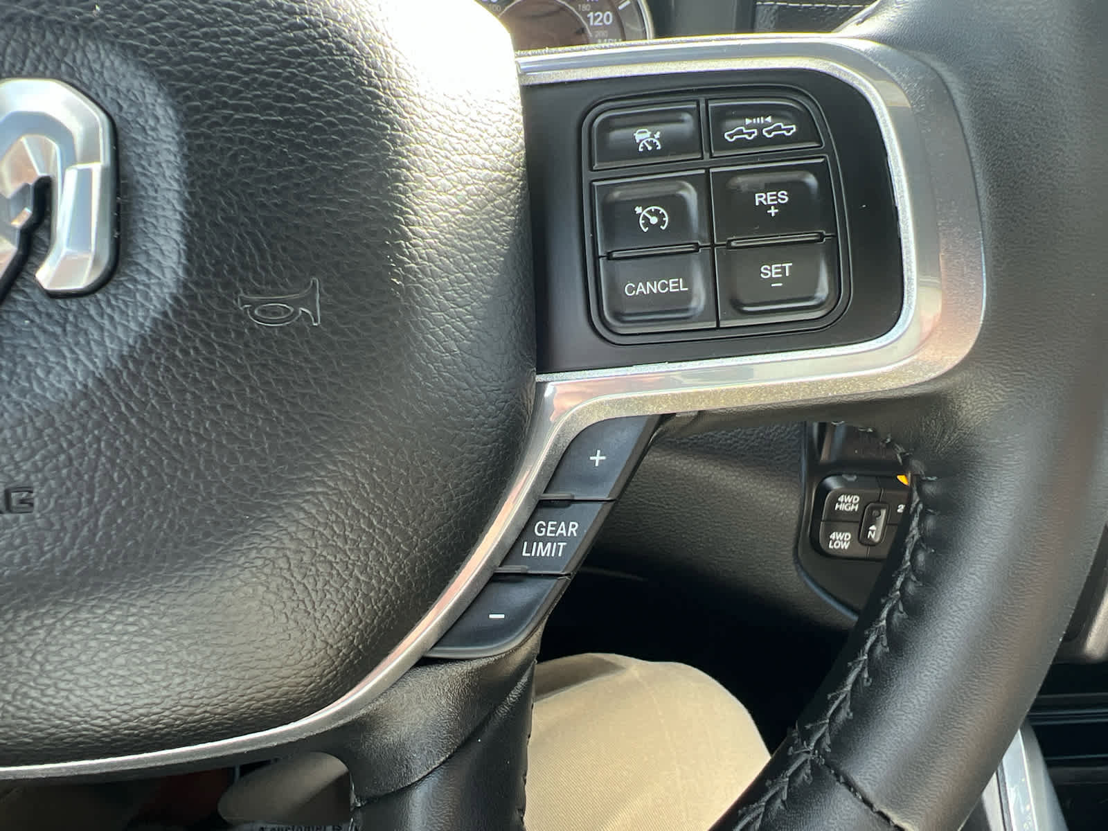 Used 2022 RAM 3500 Laramie image 20