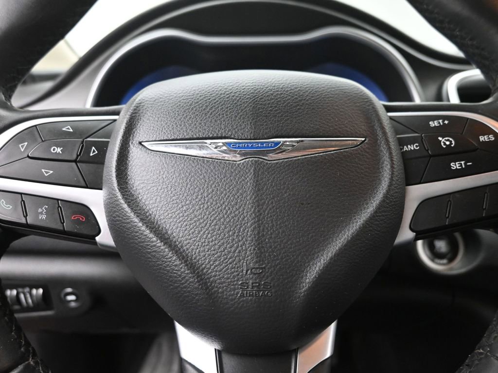 Used 2016 Chrysler 200 Limited w/ Convenience Group image 14