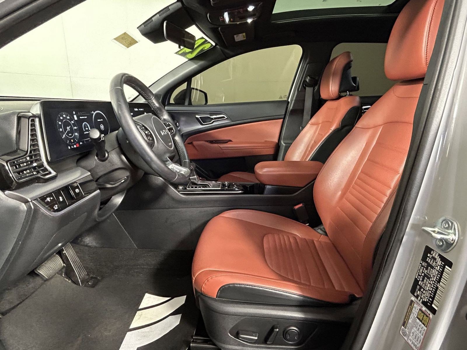 Used 2024 Kia Sportage SX image 21