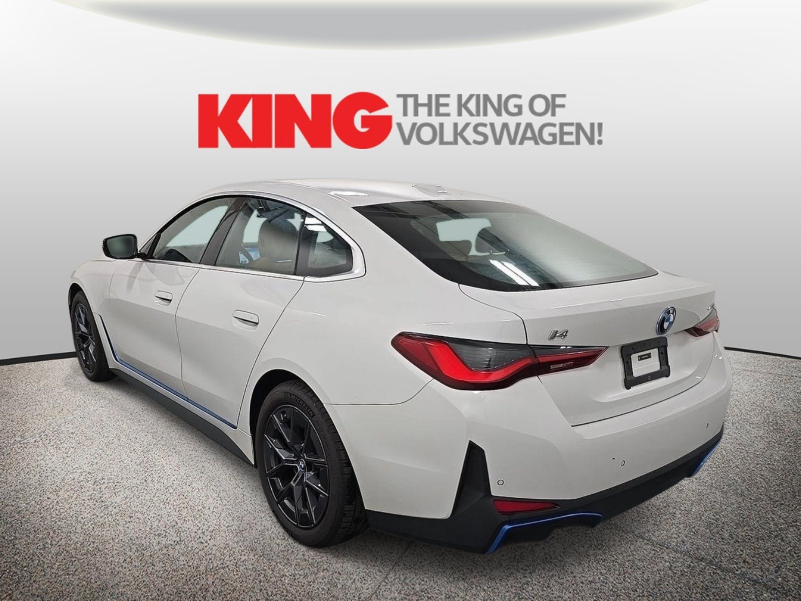 Used 2023 BMW i4 eDrive35 RWD image 4