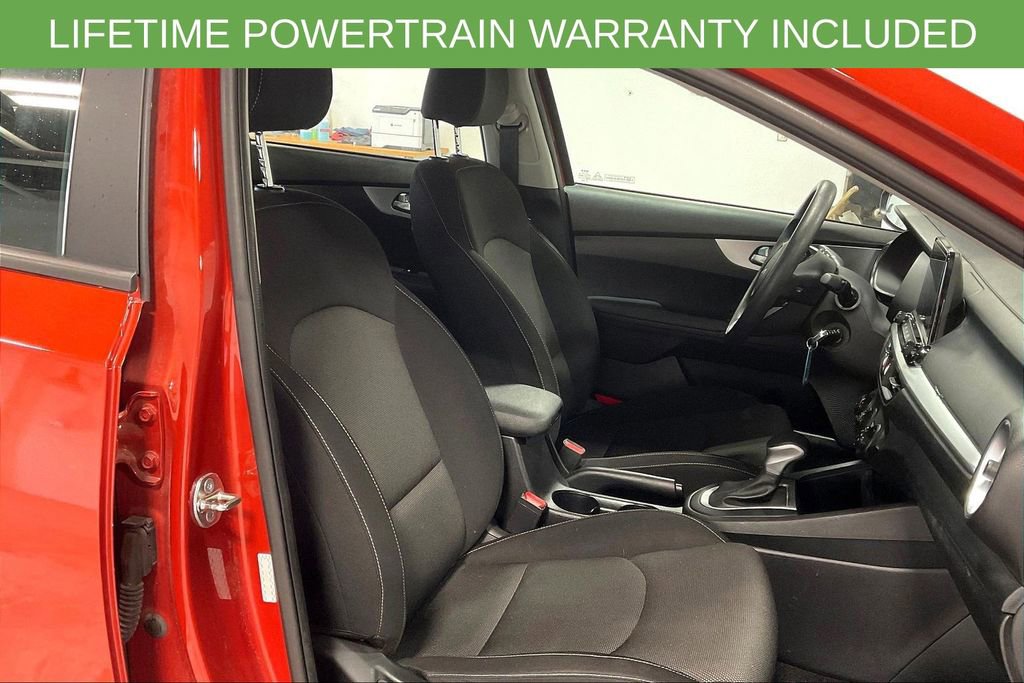 Used 2023 Kia Forte LXS image 10