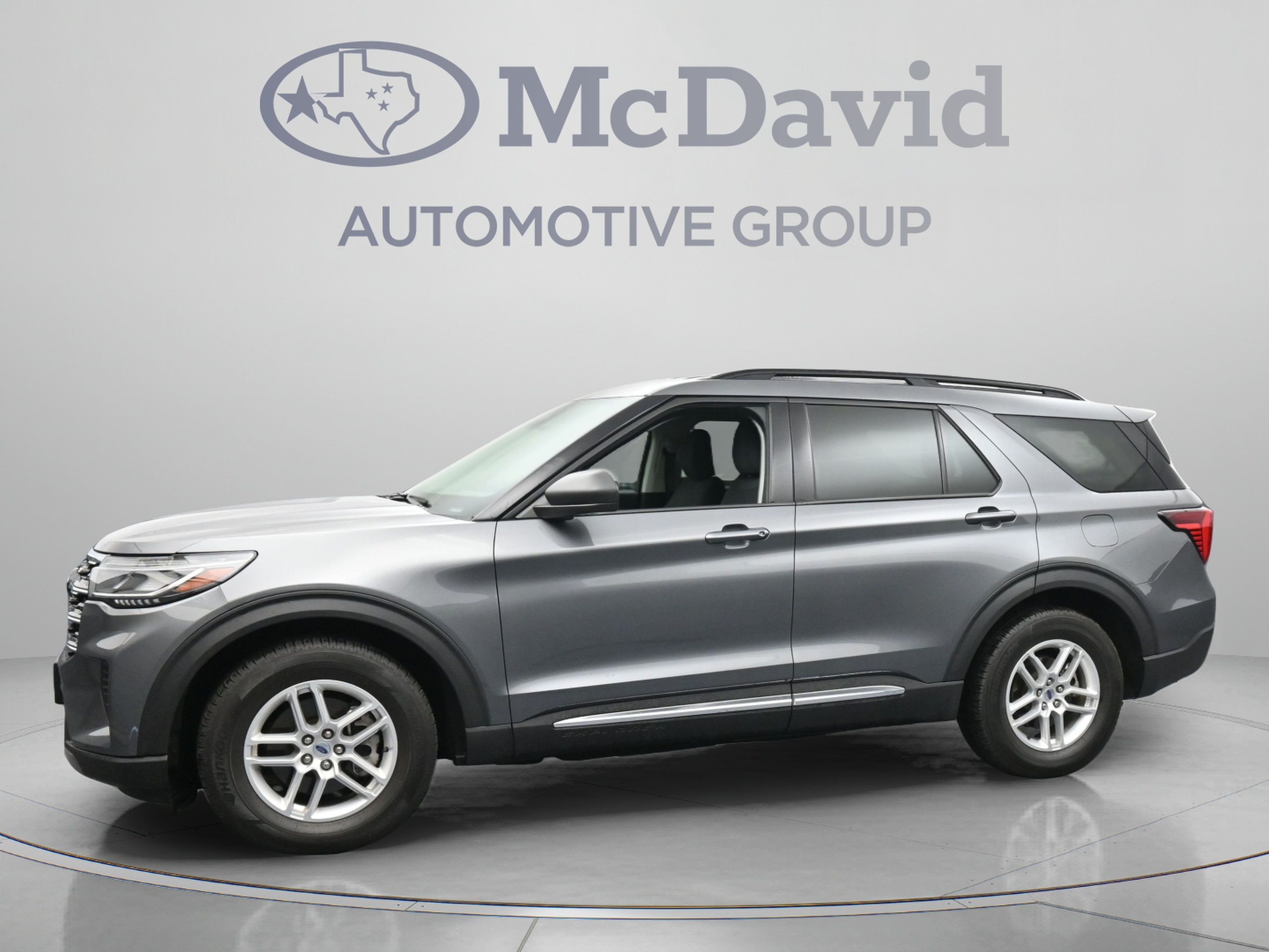 Used 2025 Ford Explorer Active RWD image 5