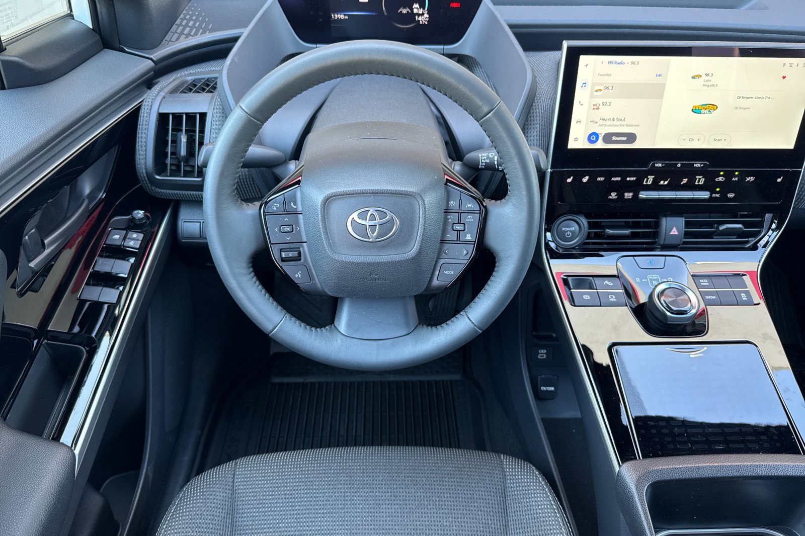 Used 2025 Toyota bZ4X FWD w/ Weather Package image 13