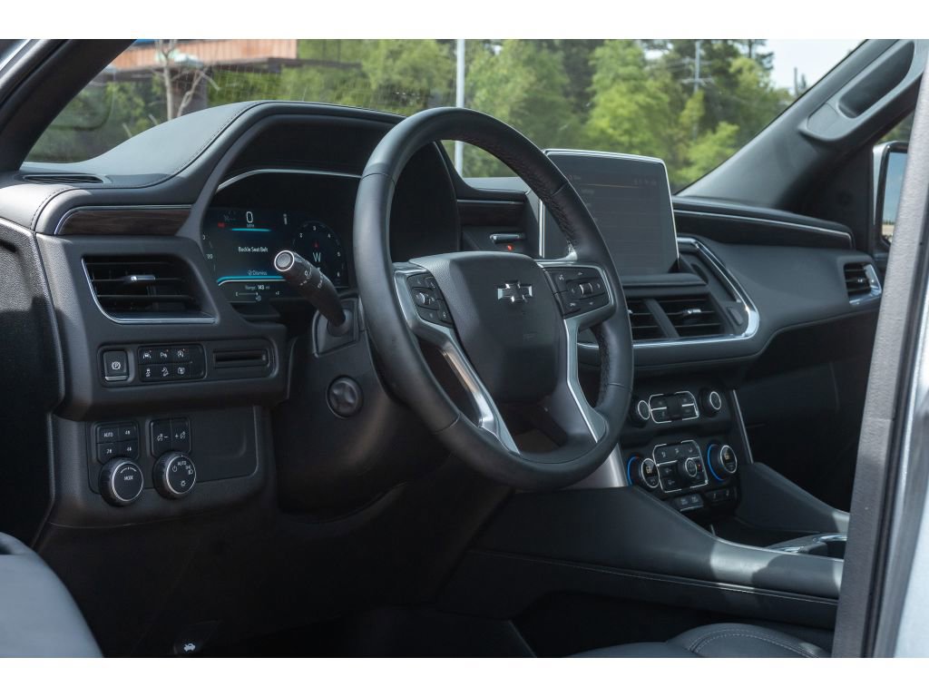 Used 2024 Chevrolet Tahoe Z71 w/ Luxury Package AWD/4WD image 10