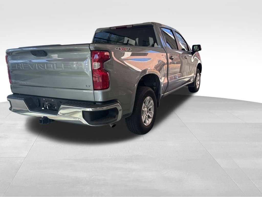 Used 2025 Chevrolet Silverado 1500 LT image 3