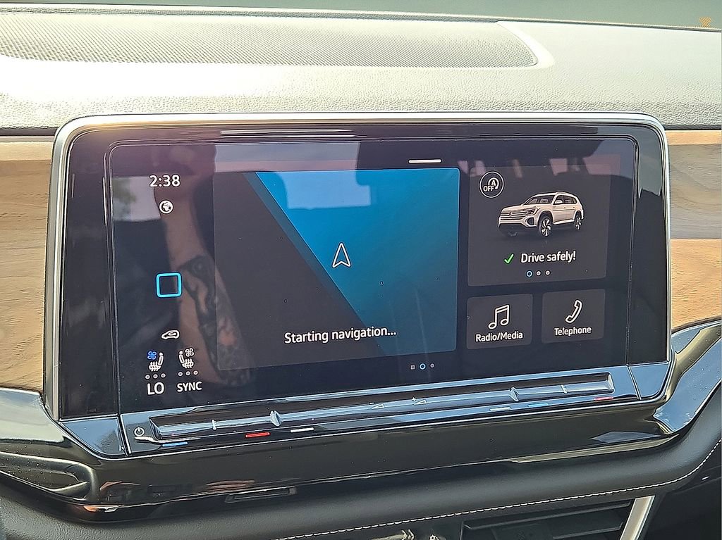 Used 2025 Volkswagen Atlas SE FWD image 28