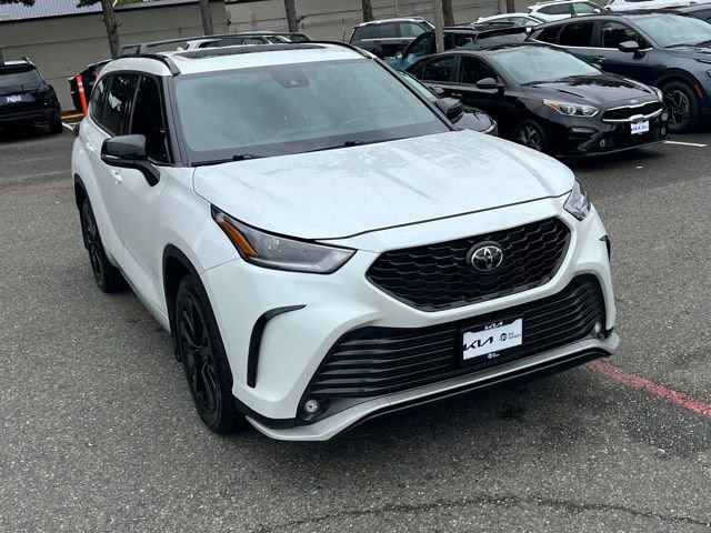 Used 2024 Toyota Highlander XSE AWD/4WD image 7