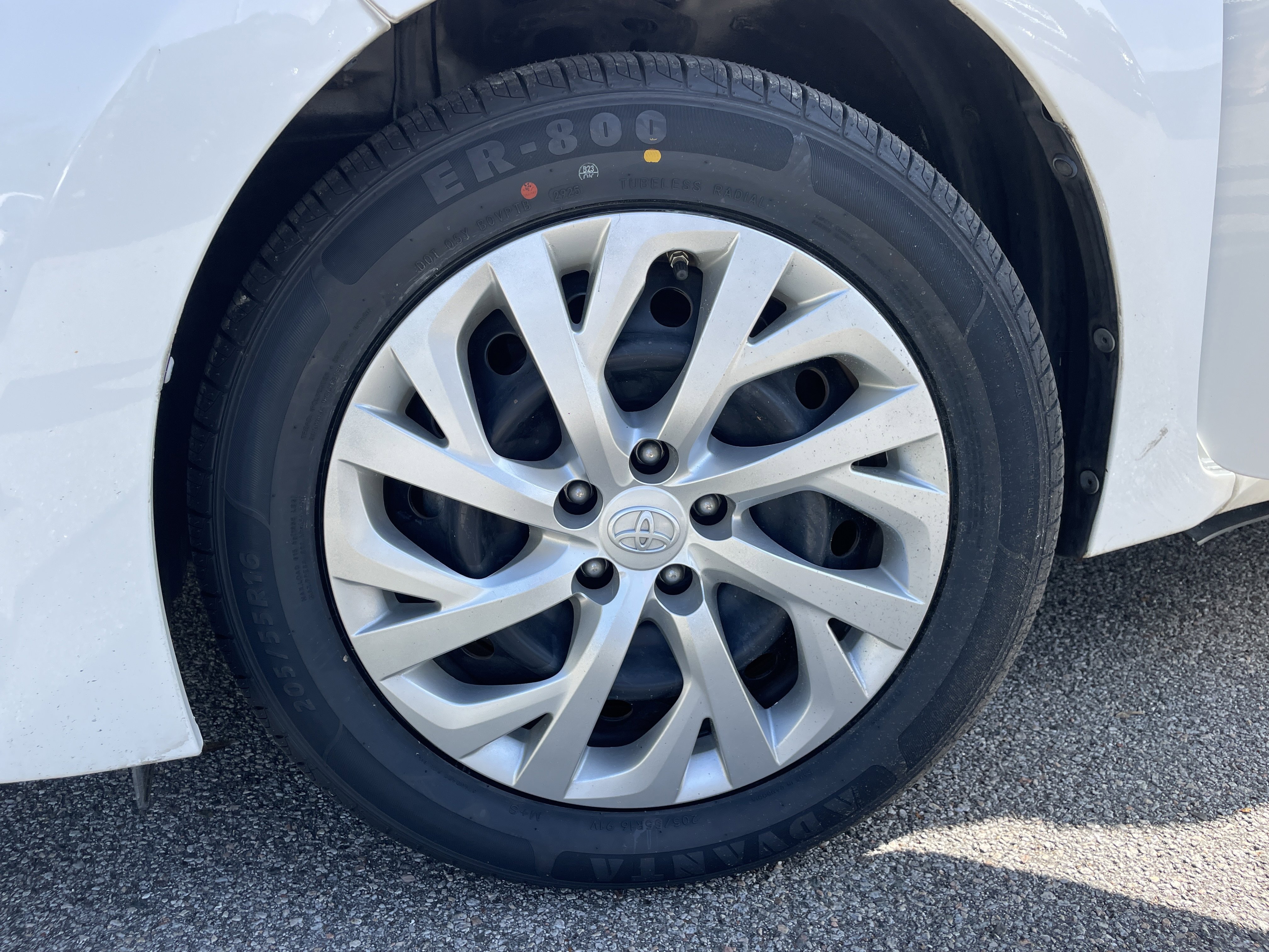 Used 2018 Toyota Corolla L image 31