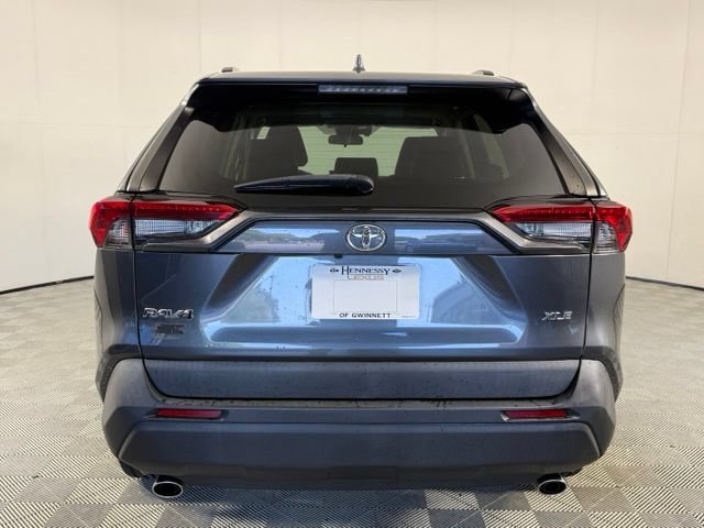 Used 2021 Toyota RAV4 XLE Premium FWD image 7