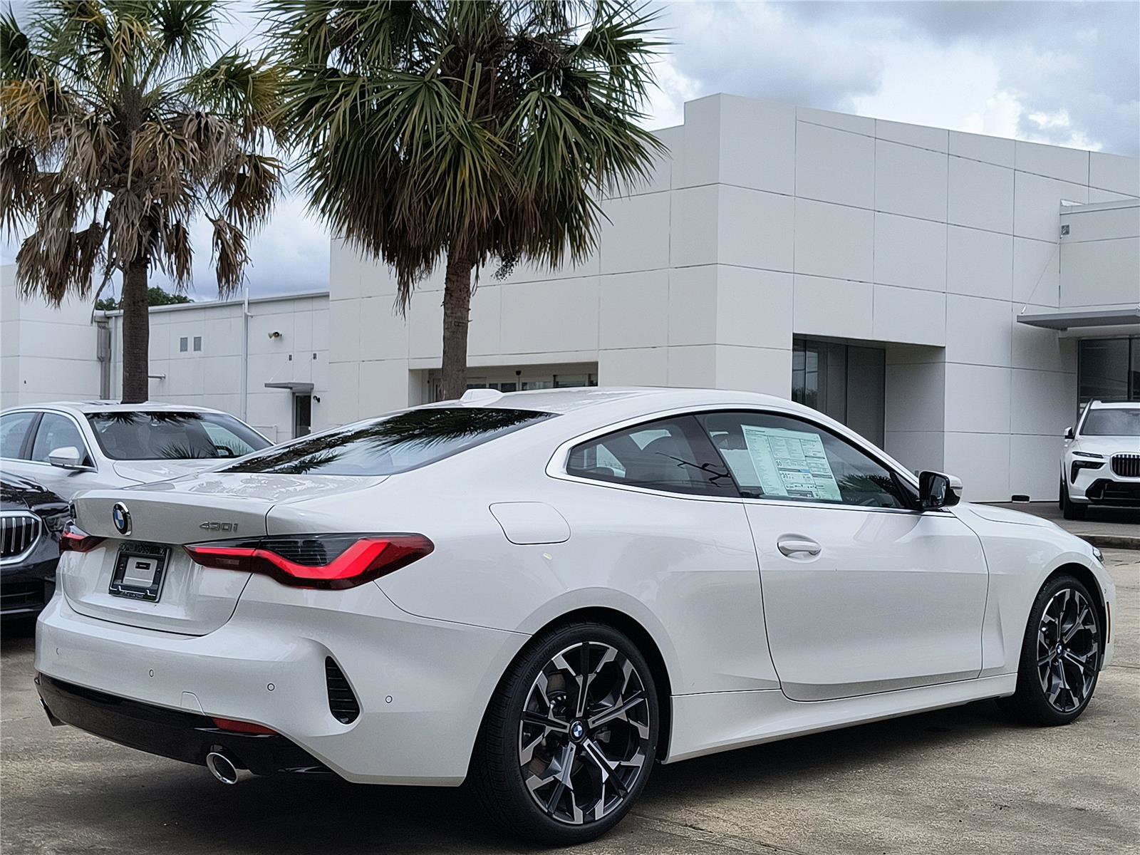 Used 2026 BMW 430i Coupe w/ Premium Package image 4