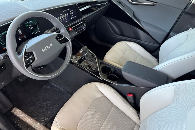 New 2026 Kia Niro EX w/ EX Premium Package FWD image 11