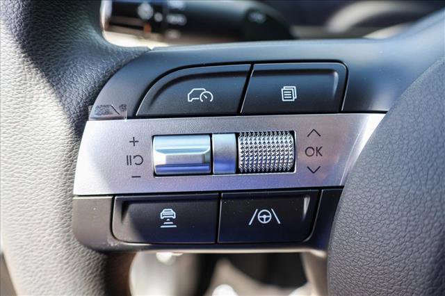 Certified 2025 Hyundai Tucson SE AWD/4WD image 14