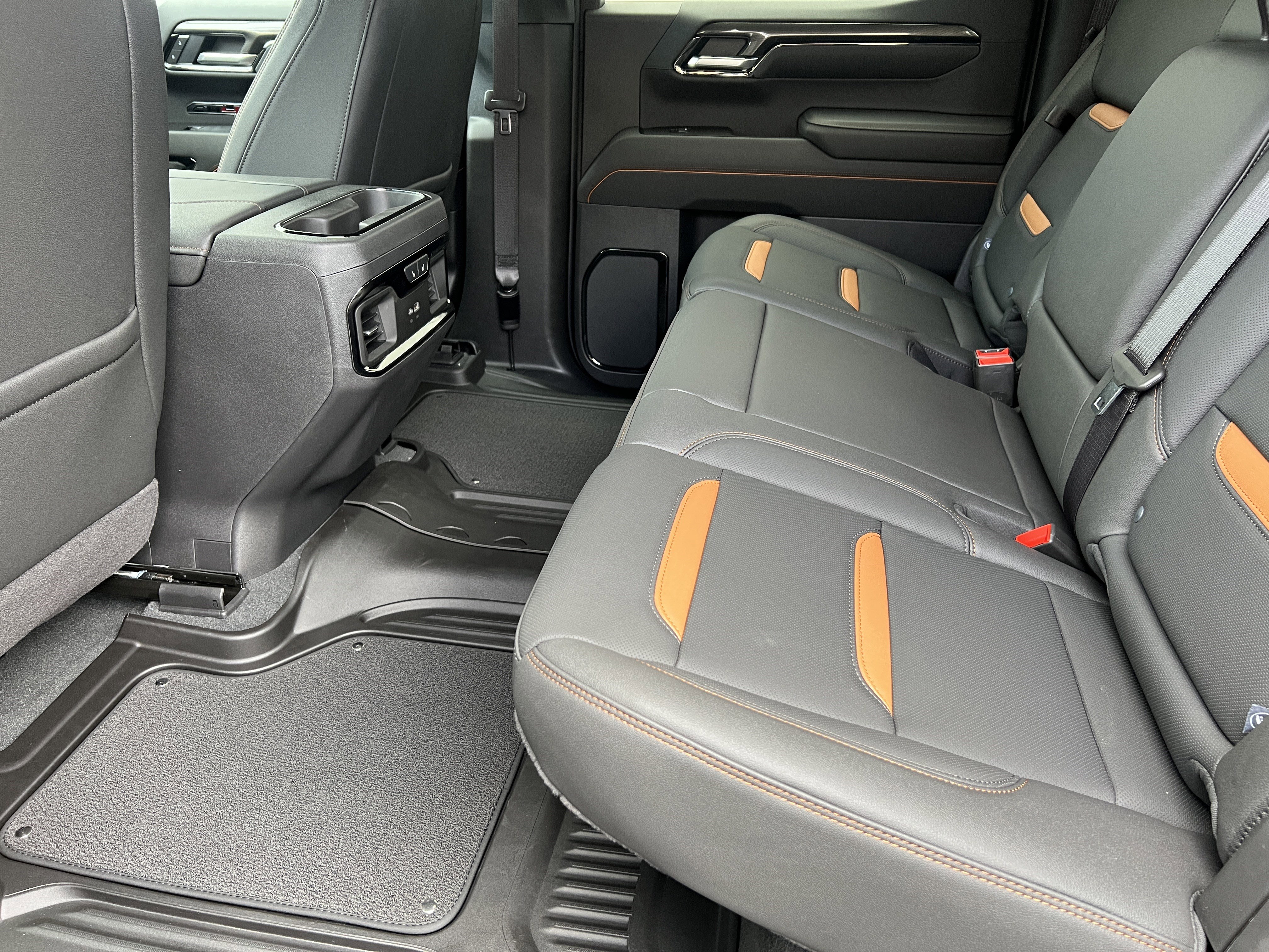 New 2026 GMC Sierra 1500 AT4 w/ Technology Package image 17