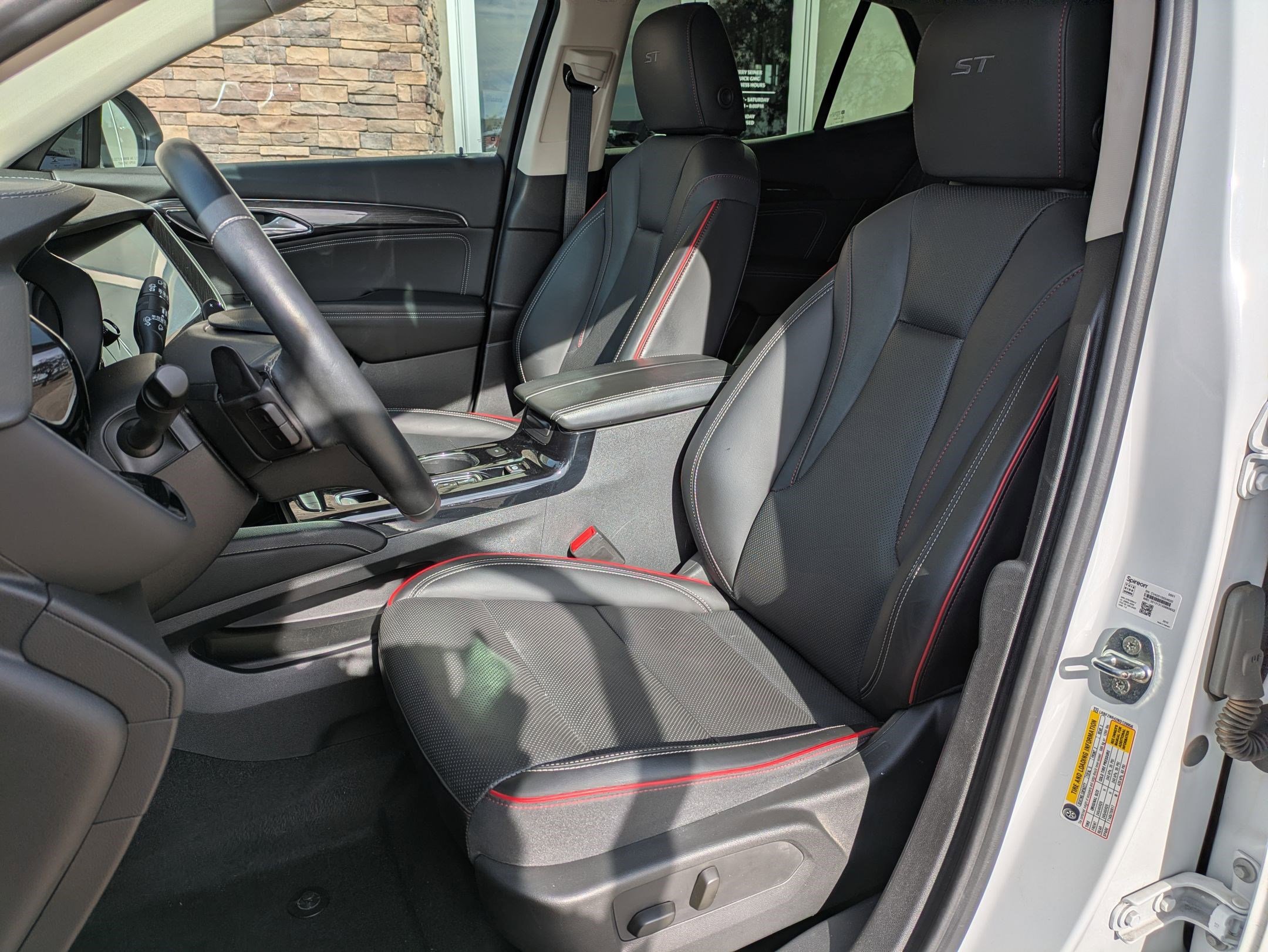 Used 2022 Buick Envision Essence w/ Sport Touring Package FWD image 23