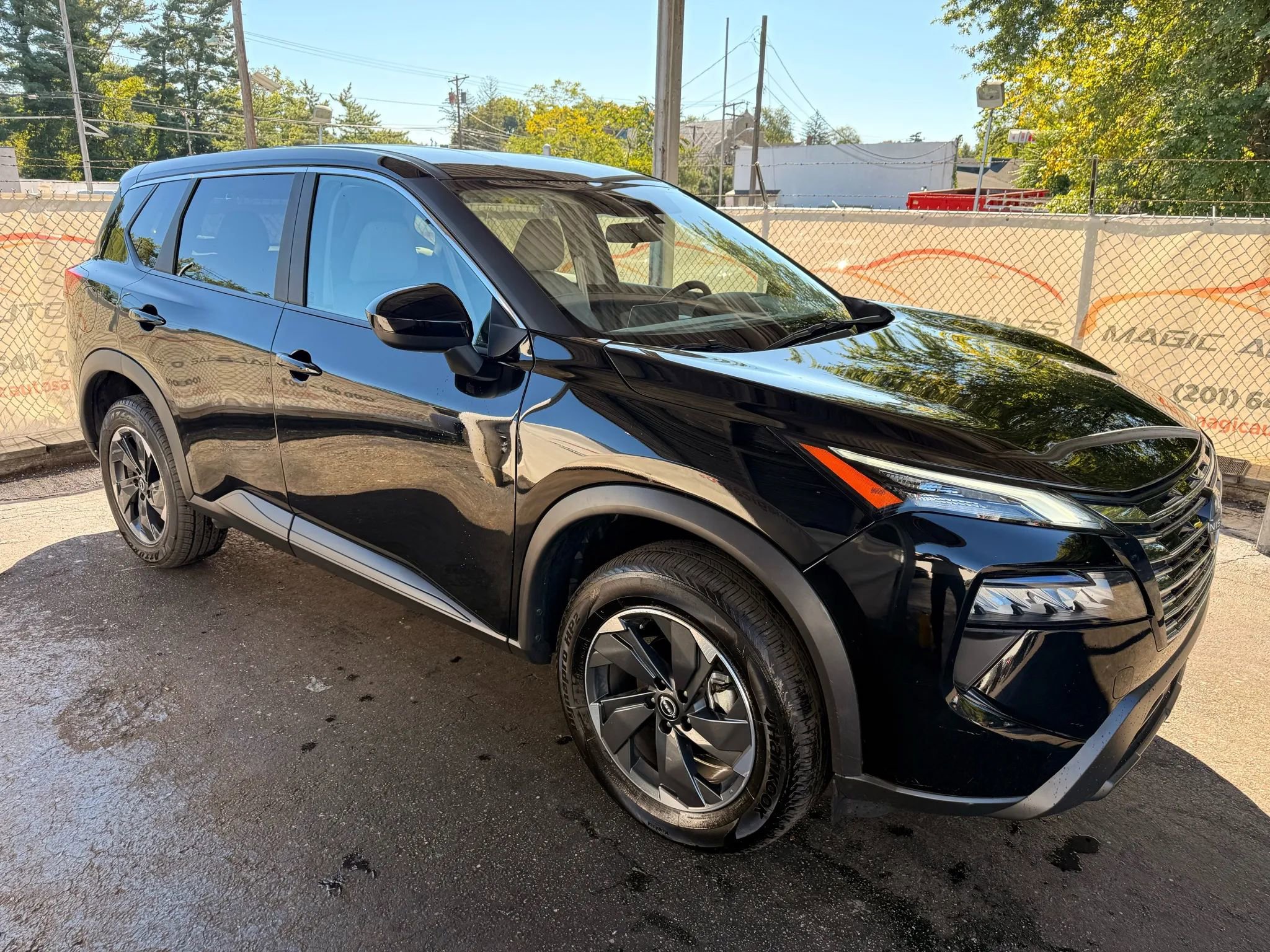 Used 2025 Nissan Rogue SV image 56