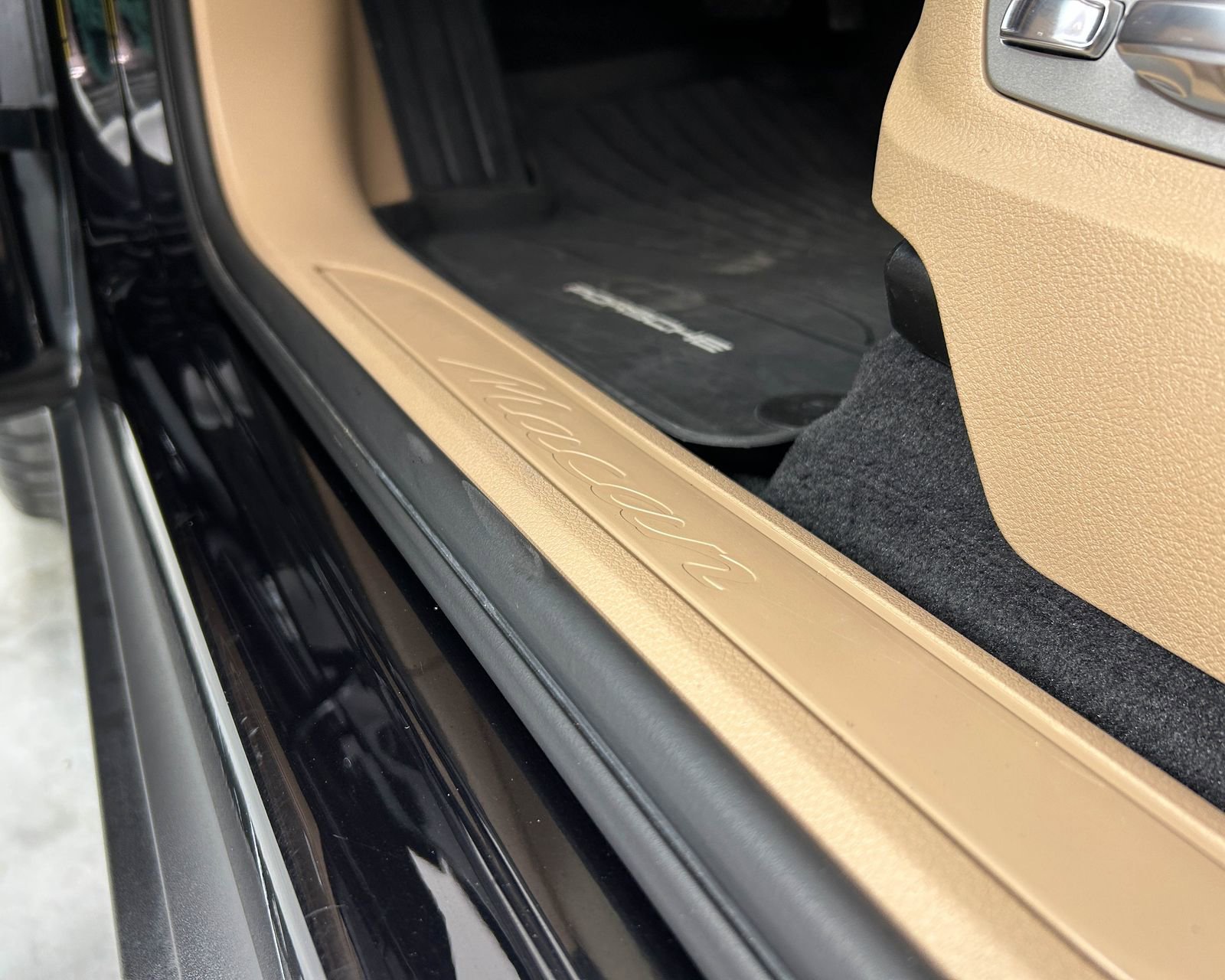 Used 2020 Porsche Macan image 15