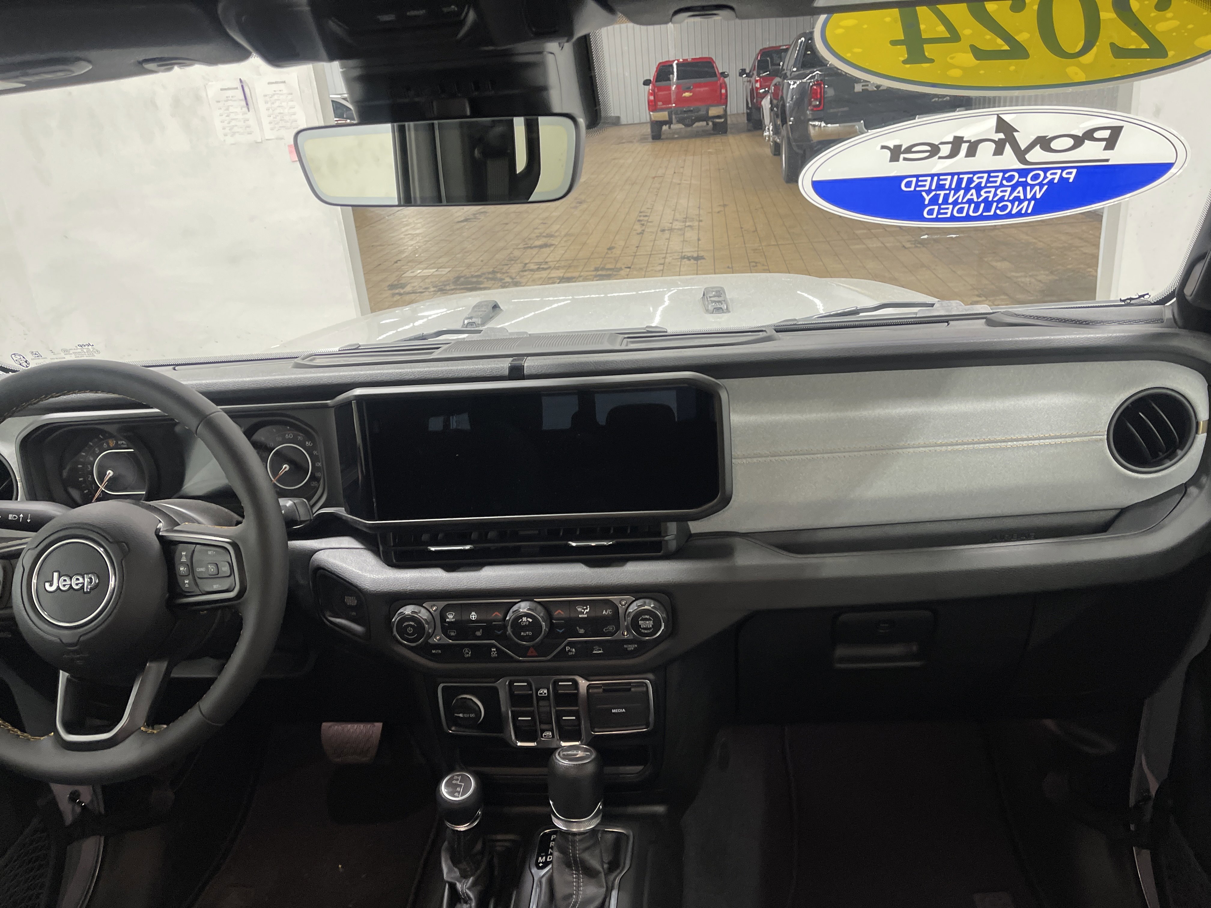 Used 2024 Jeep Gladiator Sport image 22