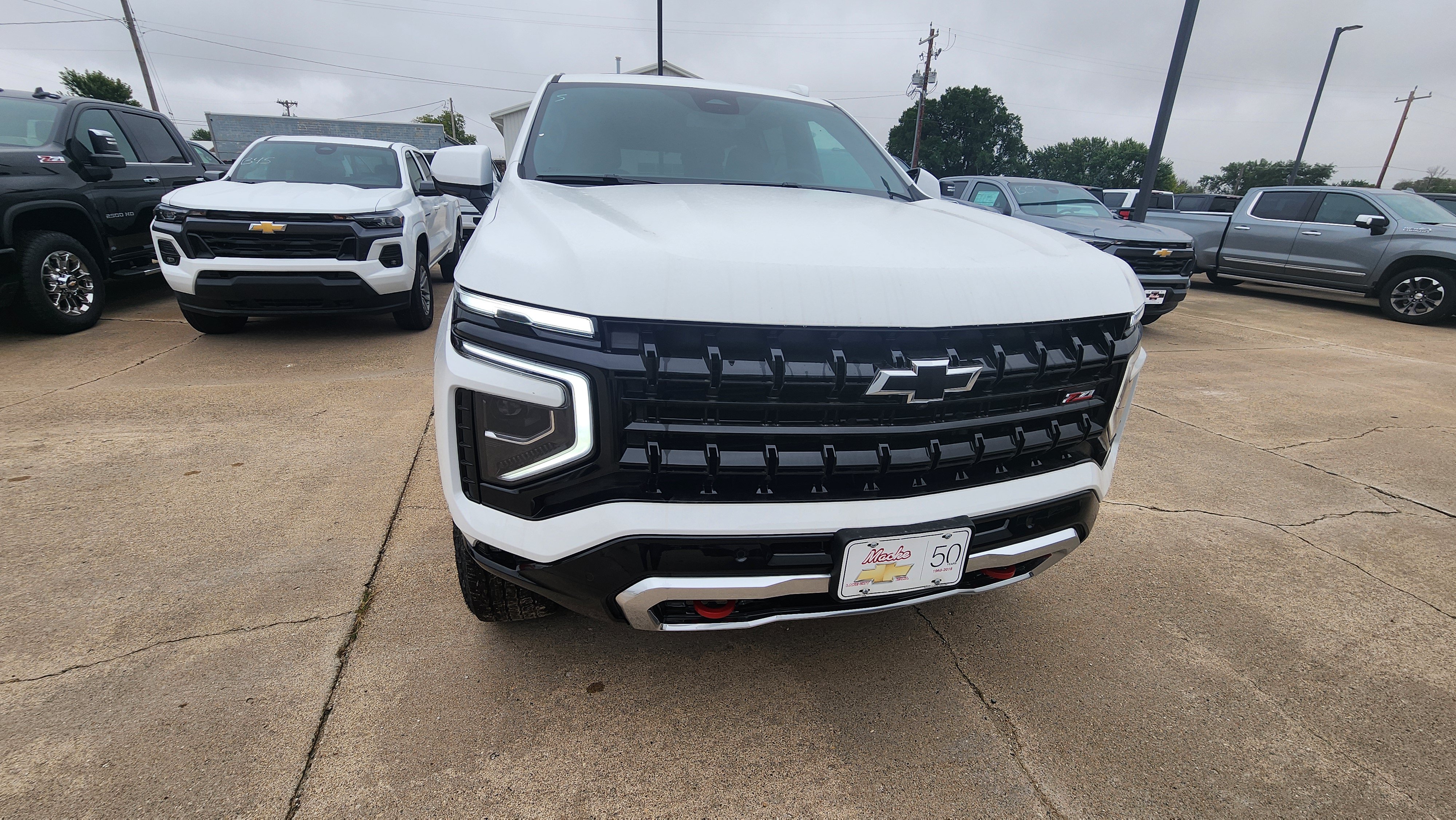 New 2026 Chevrolet Tahoe Z71 w/ Comfort Package AWD/4WD image 2