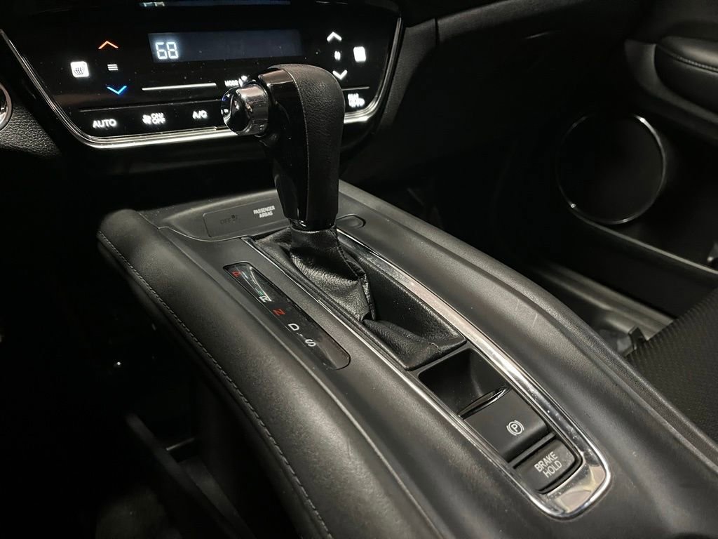 Used 2017 Honda HR-V EX image 9