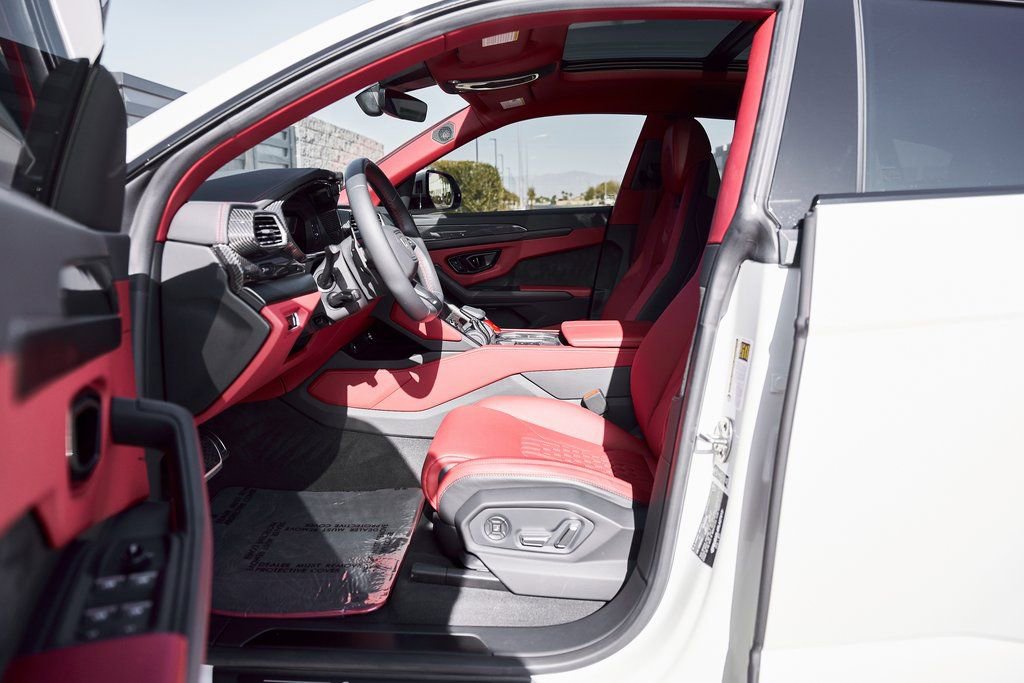 Used 2024 Lamborghini Urus S image 33