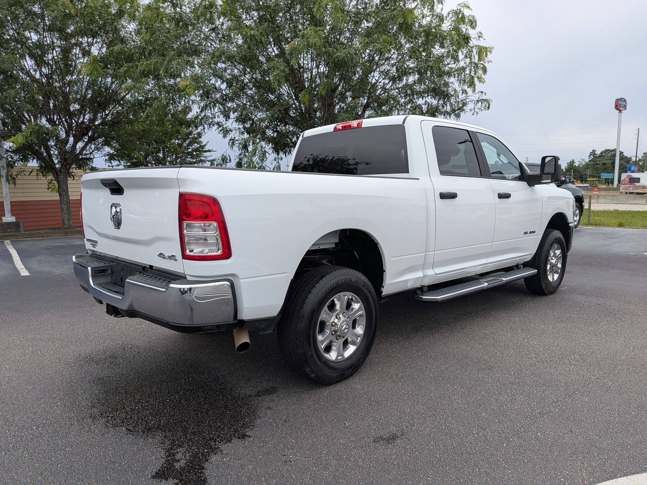 Used 2024 RAM 2500 Big Horn AWD/4WD image 3