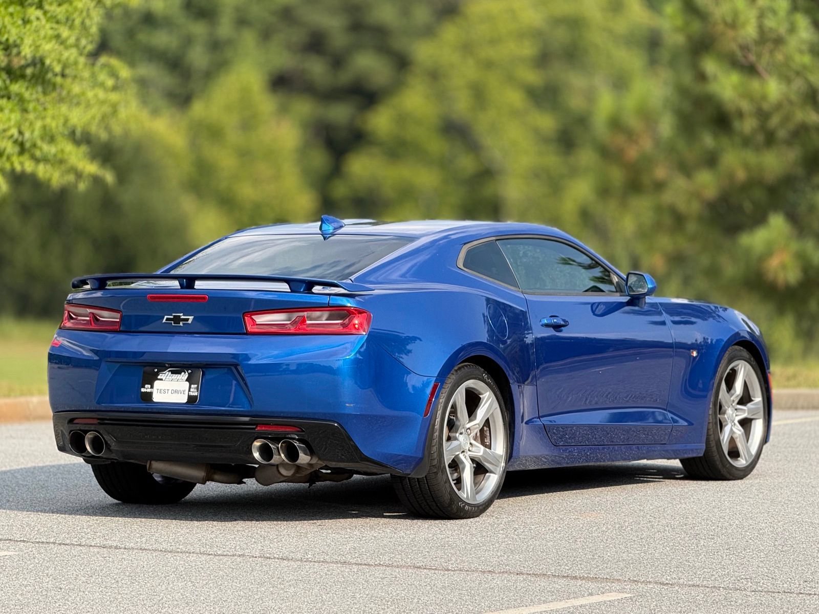 Used 2018 Chevrolet Camaro SS RWD image 11