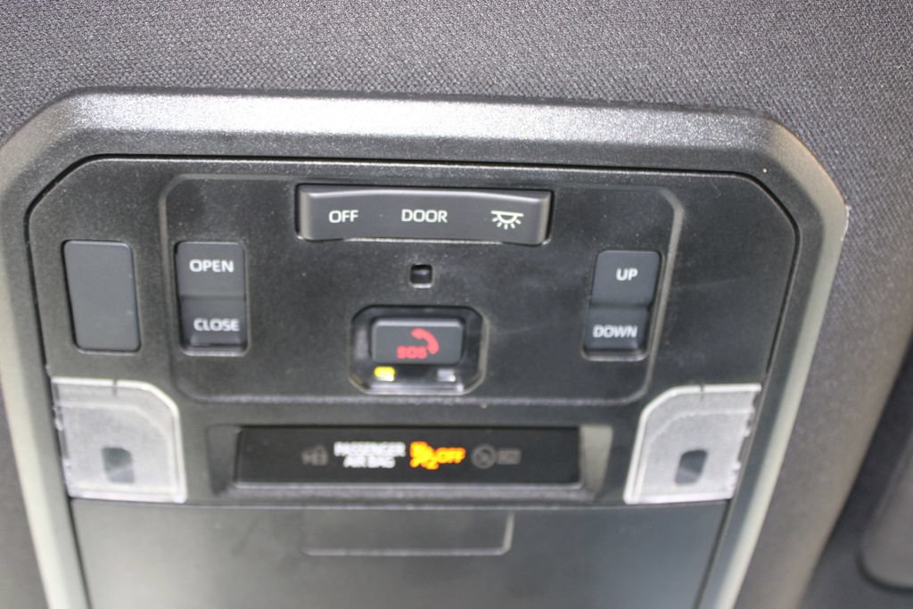 Used 2025 Toyota Sequoia SR5 AWD/4WD image 43