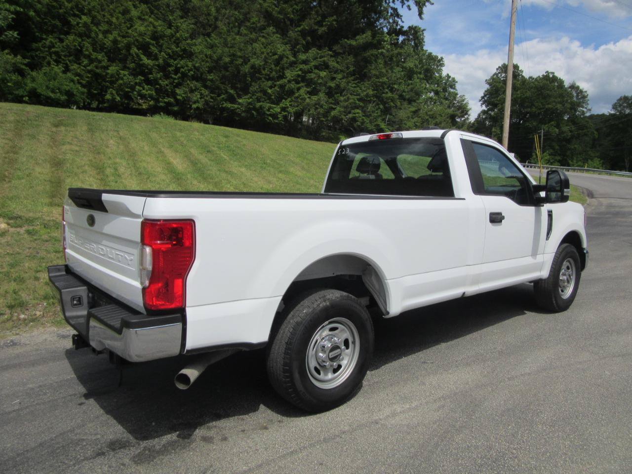 Used 2022 Ford F350 XL w/ Power Equipment Group RWD image 3