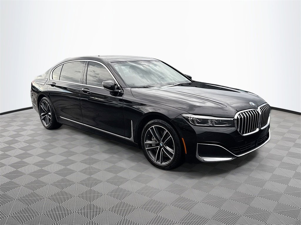Used 2022 BMW 750i xDrive w/ Executive Package image 4