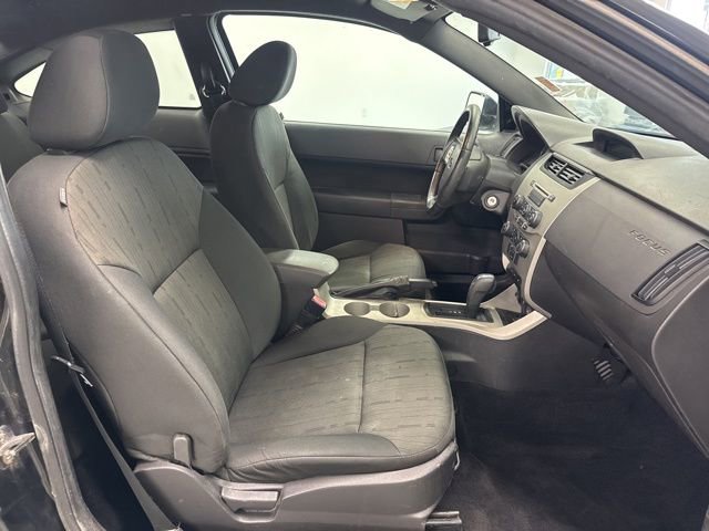 Used 2010 Ford Focus SE image 21