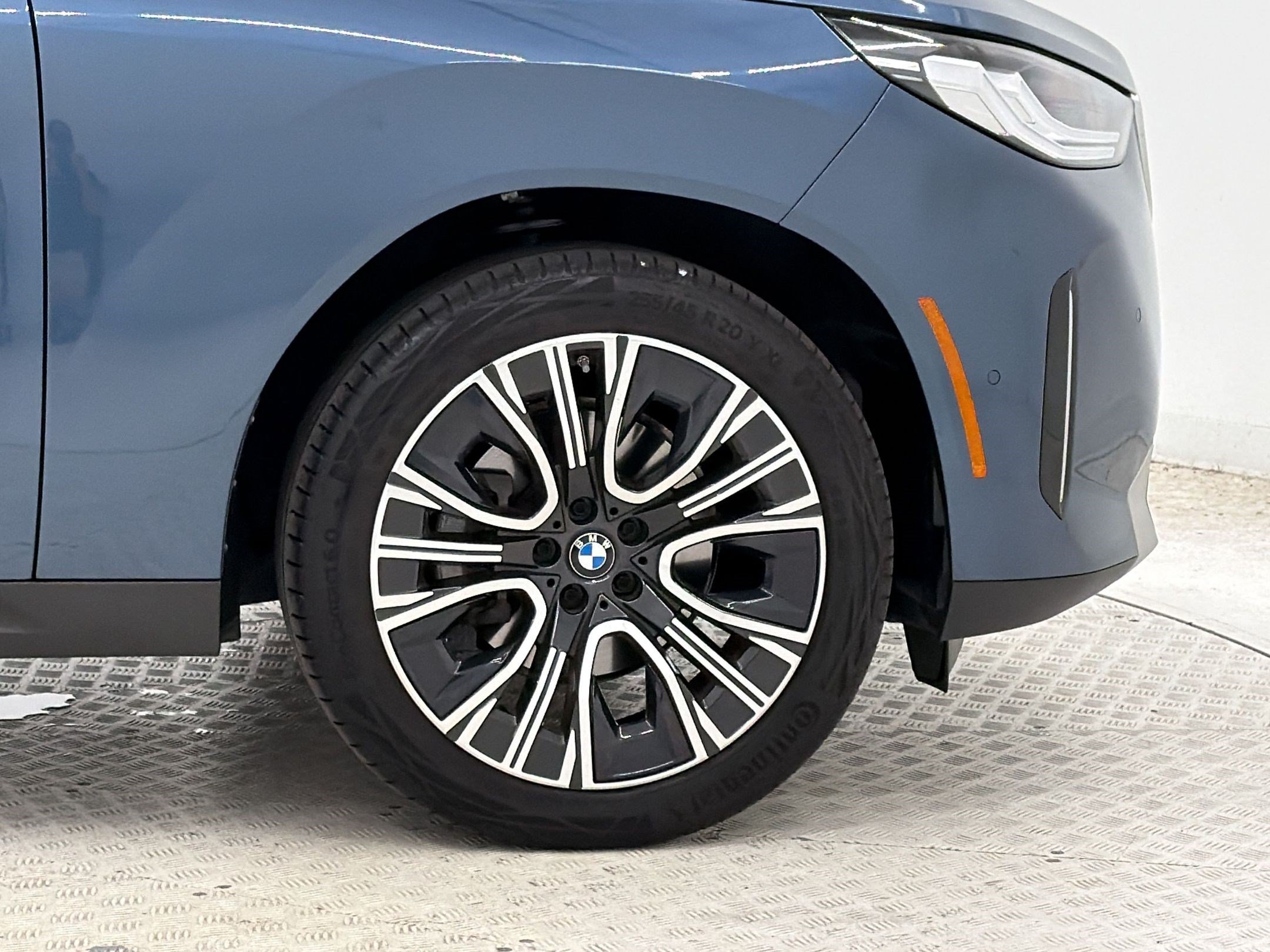 Certified 2025 BMW X3 xDrive30i w/ Premium Package AWD/4WD image 13