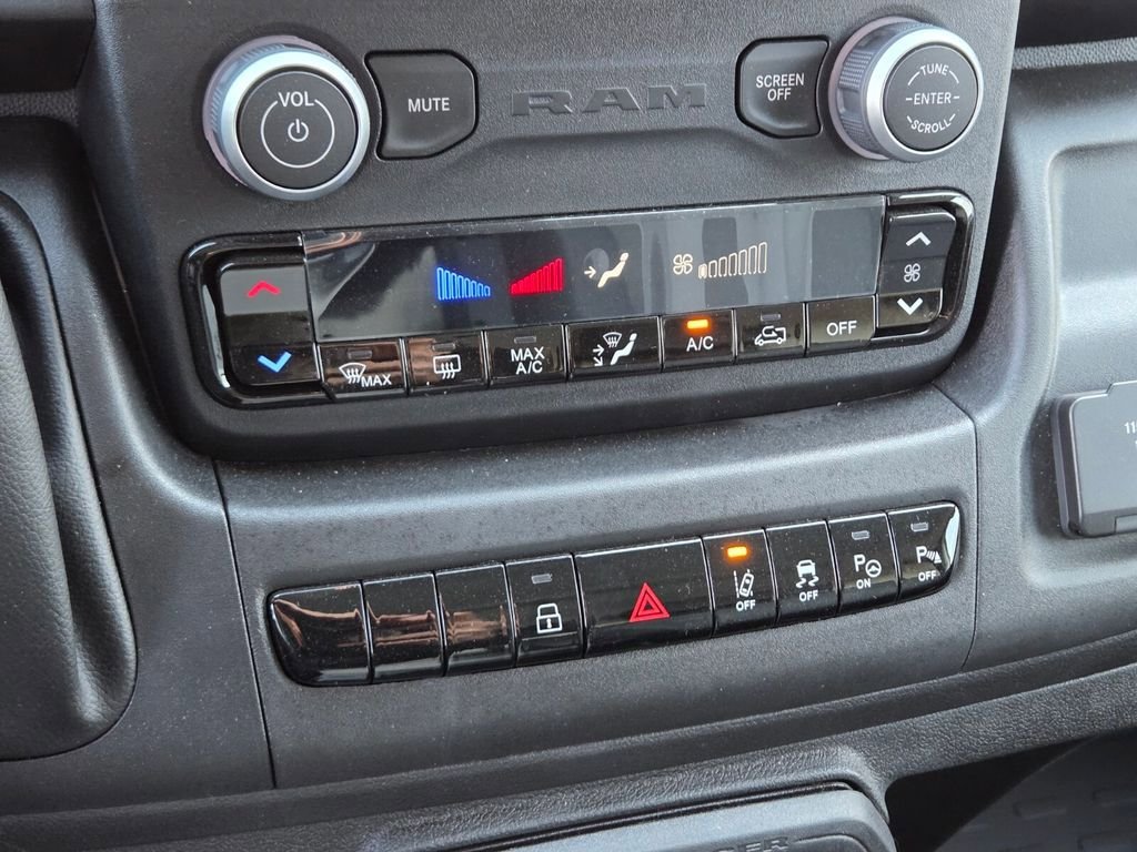 New 2024 RAM ProMaster 3500 w/ Quick Order Package 22H SLT+ FWD image 16
