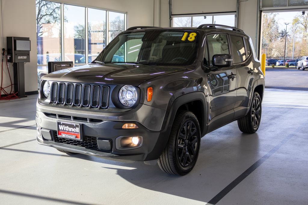 Used 2018 Jeep Renegade Altitude w/ Advanced Technology Group AWD/4WD image 3