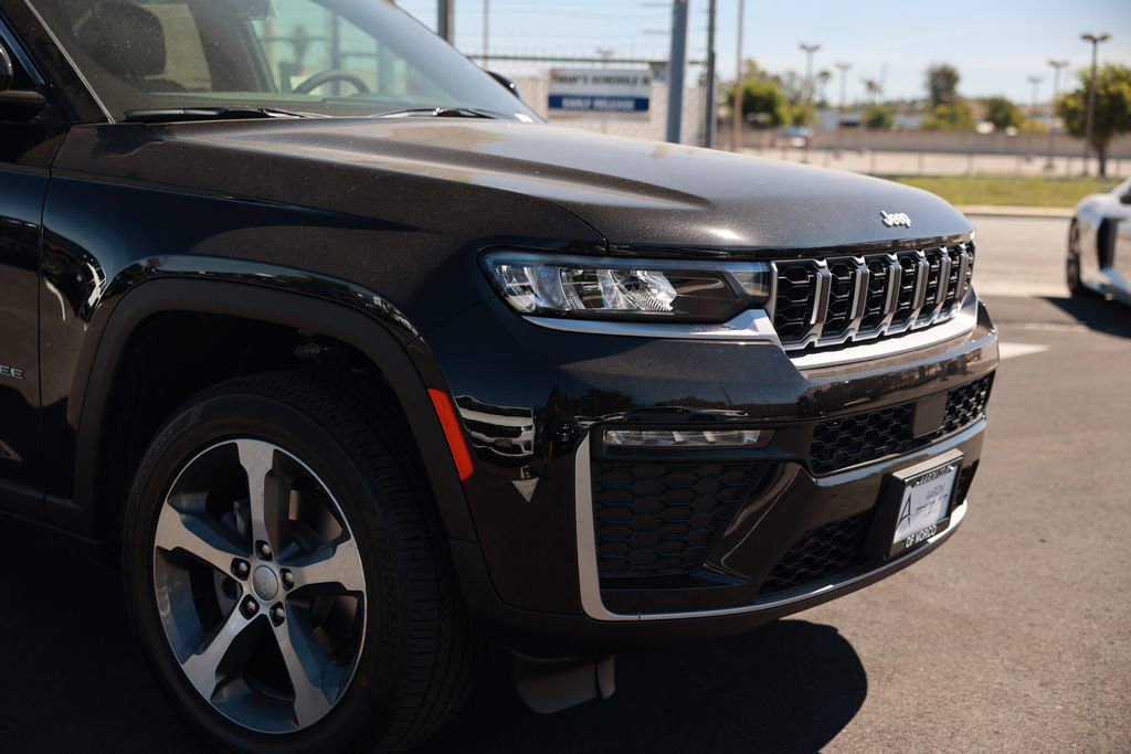 New 2026 Jeep Grand Cherokee Limited image 7