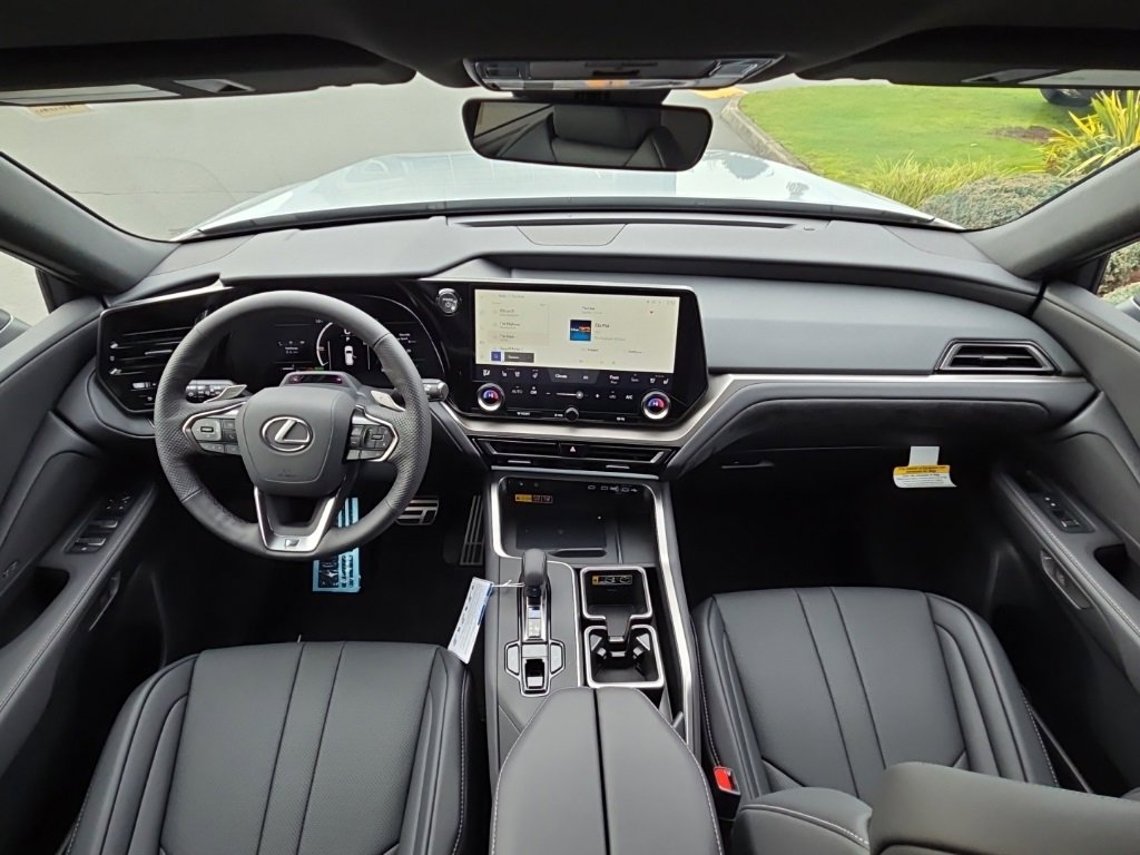New 2026 Lexus TX 500h AWD image 22