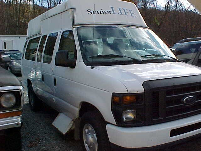 Used 2009 Ford E-150 and Econoline 150 Extended RWD image 11