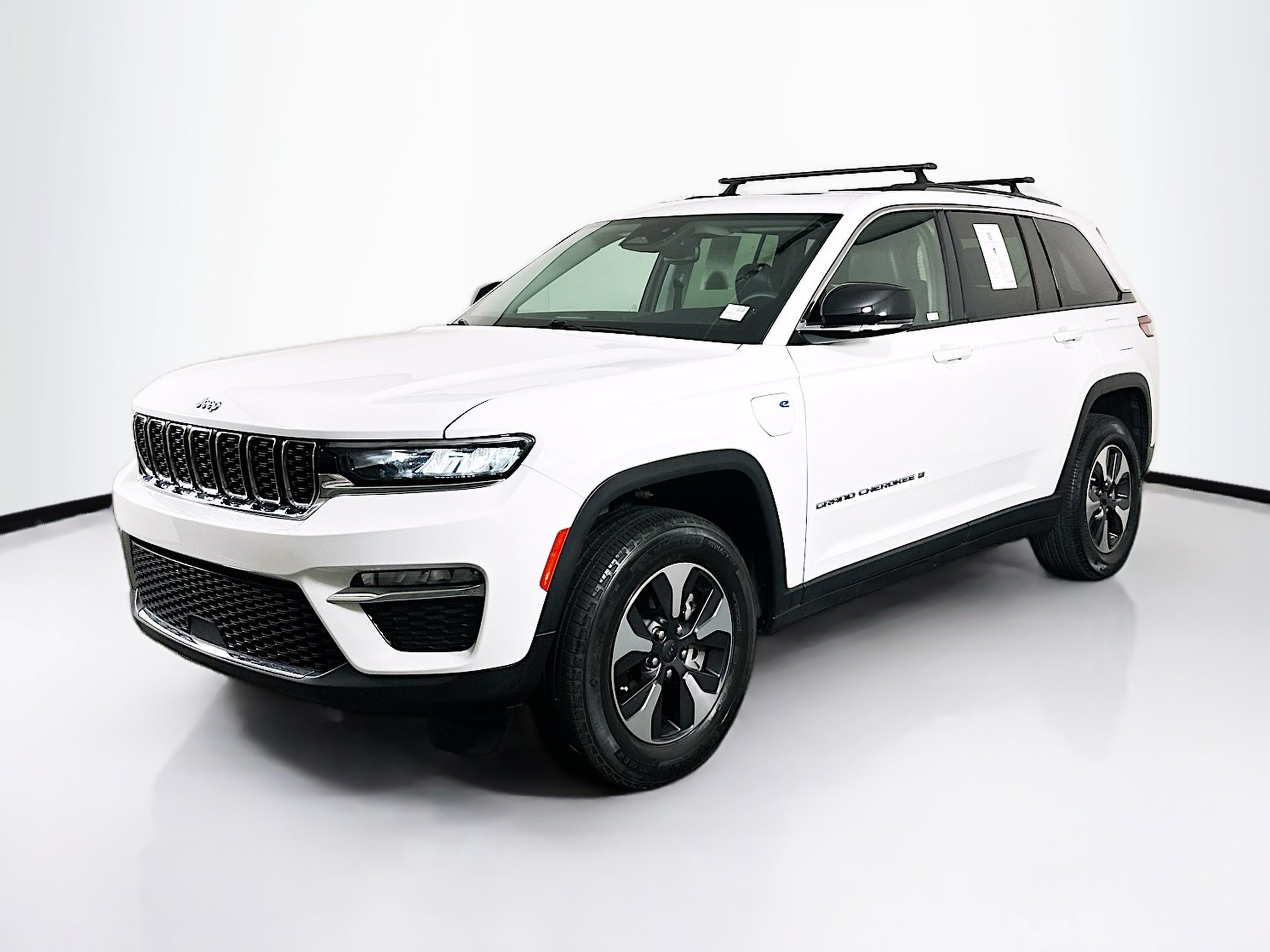 Used 2022 Jeep Grand Cherokee Limited 4xe AWD/4WD image 3
