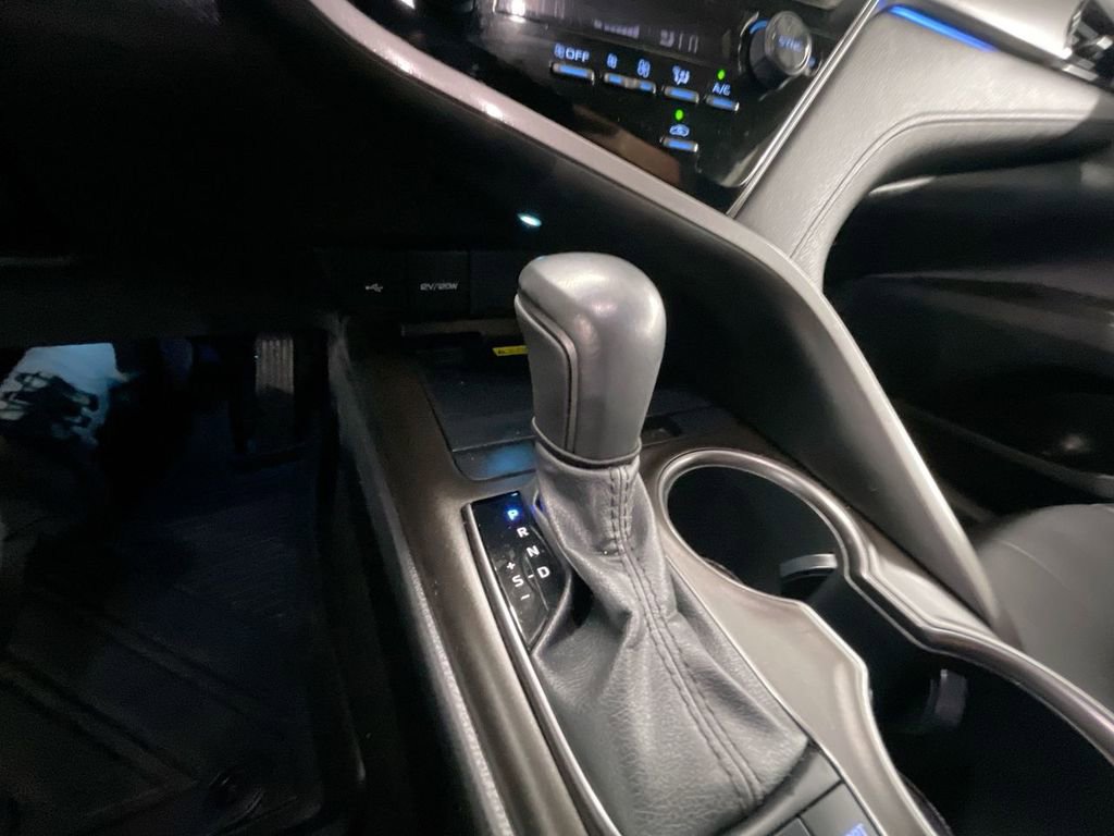 Used 2023 Toyota Camry XSE image 15