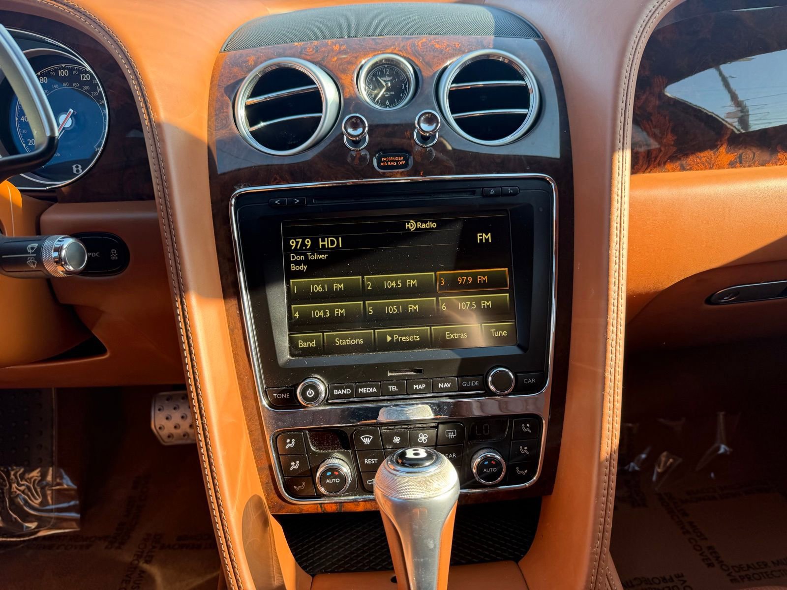 Used 2016 Bentley Flying Spur V8 image 13