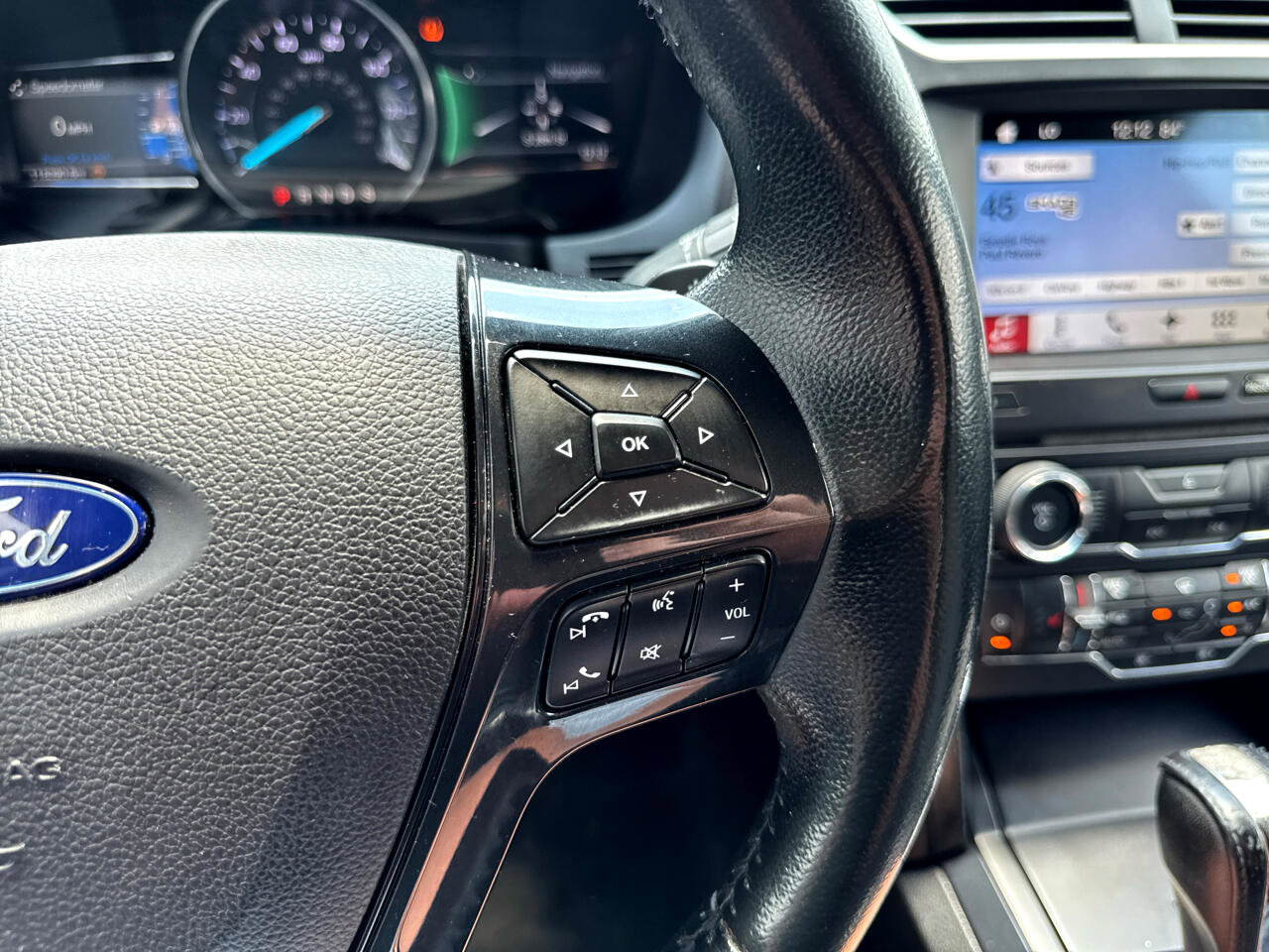 Used 2017 Ford Explorer XLT w/ Equipment Group 202A image 23