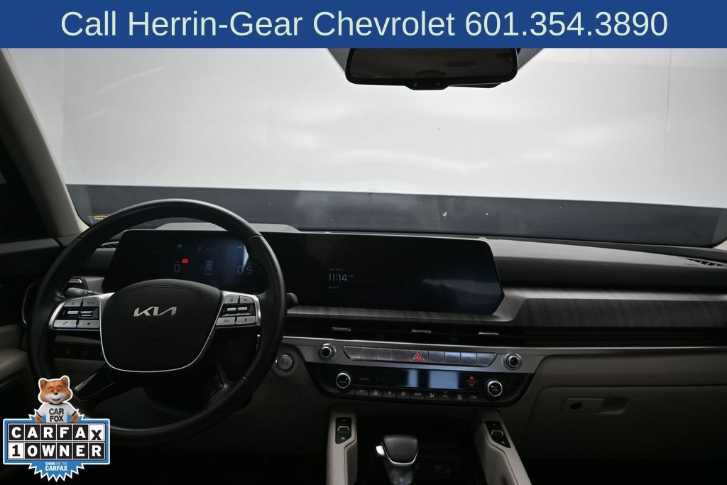 Used 2024 Kia Telluride EX w/ EX Captain's Chair Package FWD image 19