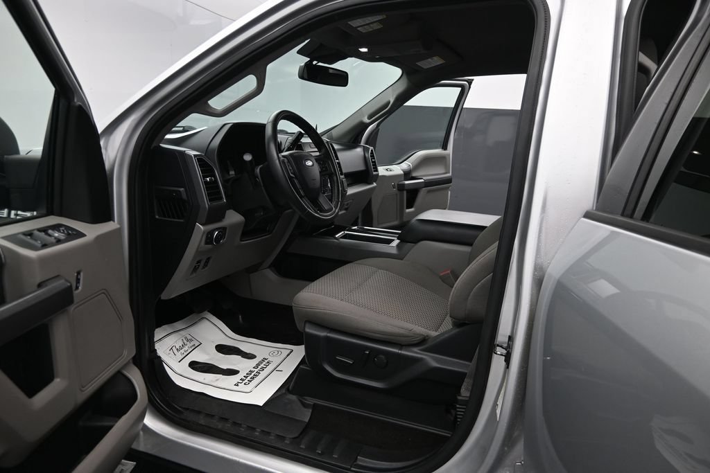 Used 2019 Ford F150 XLT w/ Equipment Group 302A Luxury AWD/4WD image 14