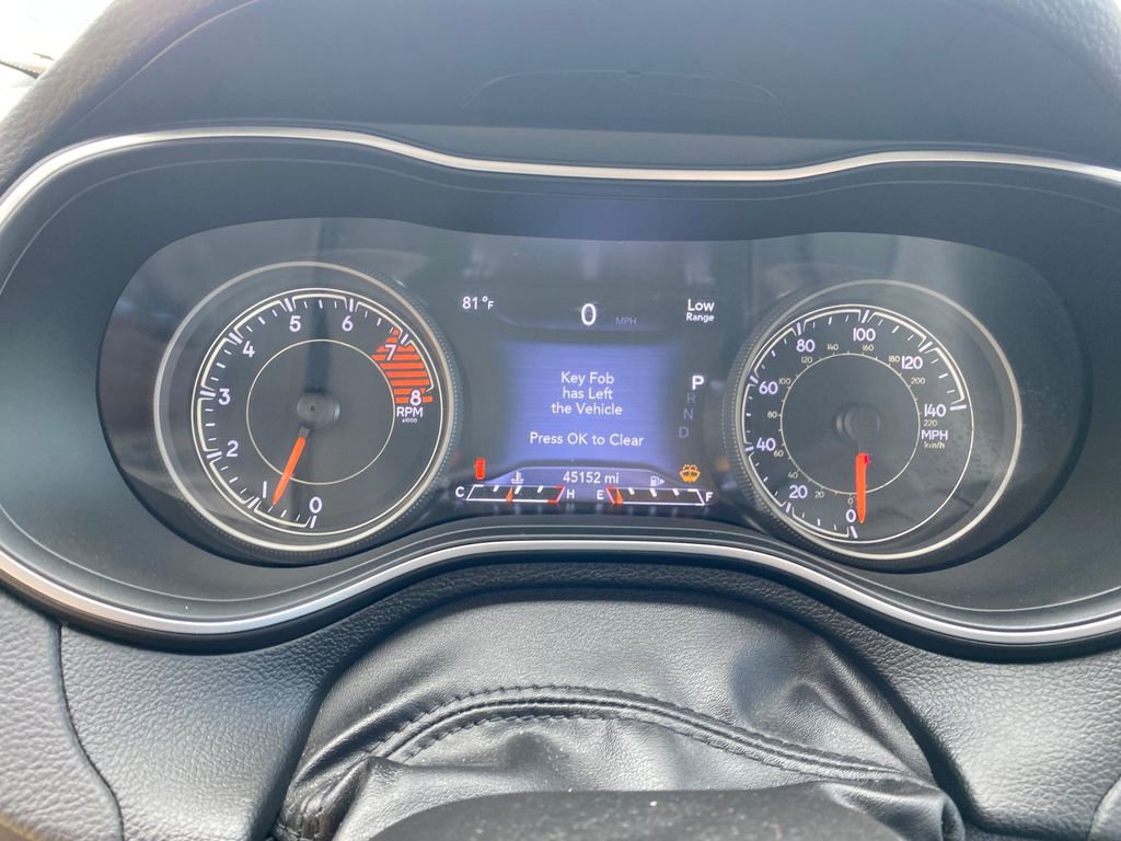 Used 2021 Jeep Cherokee Trailhawk w/ Technology Group AWD/4WD image 32