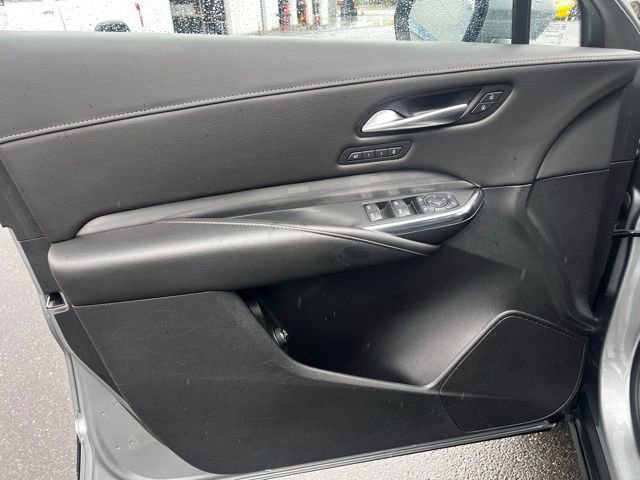 Used 2024 Cadillac XT4 Premium Luxury image 17